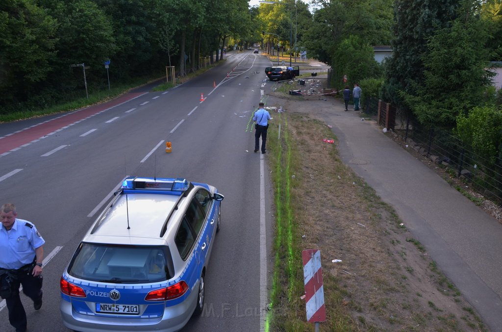 VU Pkw Laterne Koeln Ostheim Frankfurterstr Hardgenbuscher Kirchweg P053.JPG - Miklos Laubert